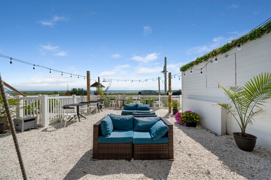 More Photos Of 701 N Ocean Shore Blvd, Flagler Beach Office Residential For Sale