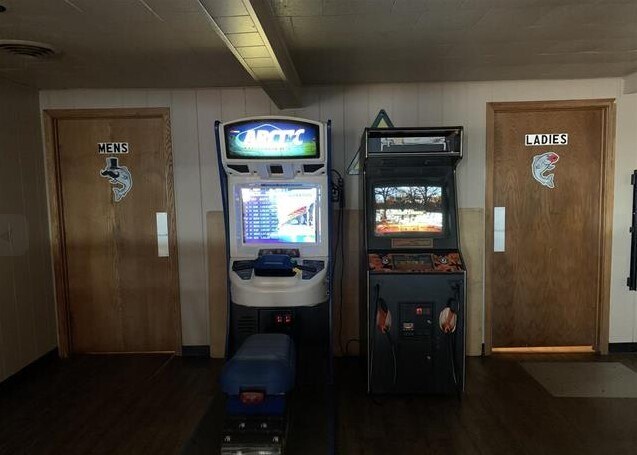 More Photos Of W5884 Cedar Ct, Shawano Bar For Sale