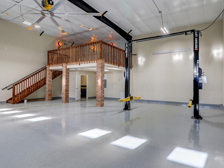 More Photos Of 341 1st St, Mead Warehouse For Sale