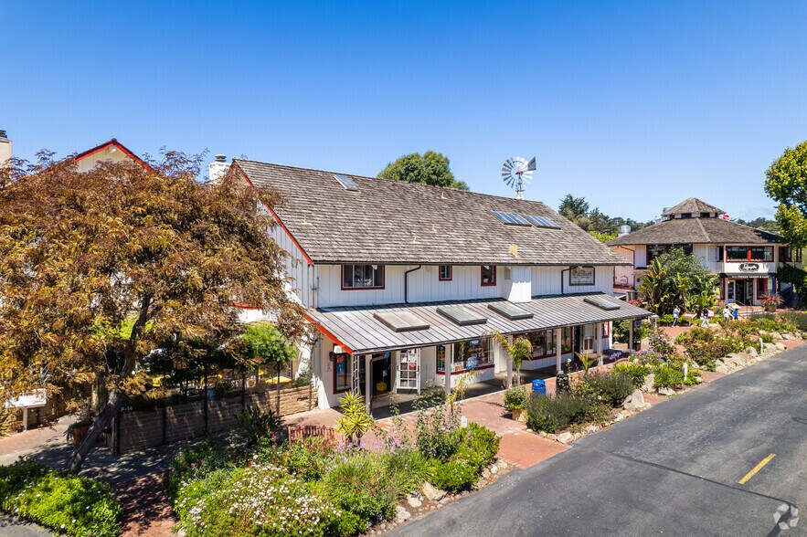 More Photos Of 3618 The Barnyard, Carmel Unknown For Lease