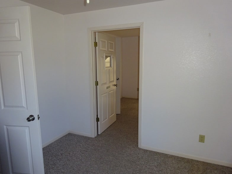 More Photos Of 1618 Williams Dr, Georgetown Office For Lease