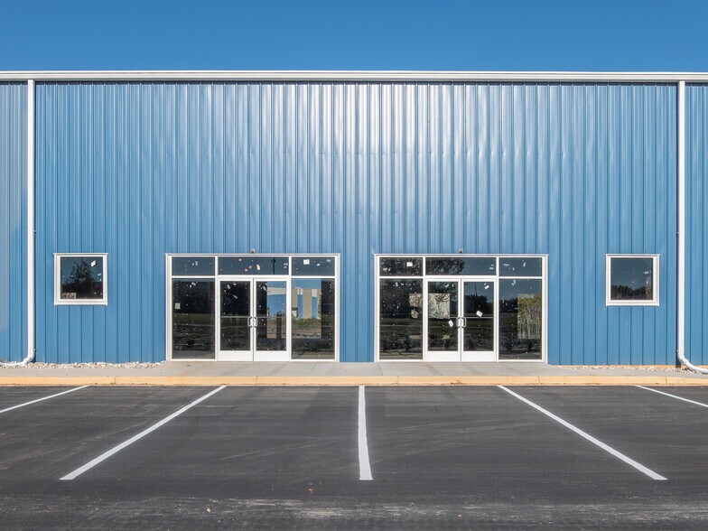 More Photos Of 121 Osage dr, Greenville Warehouse For Lease