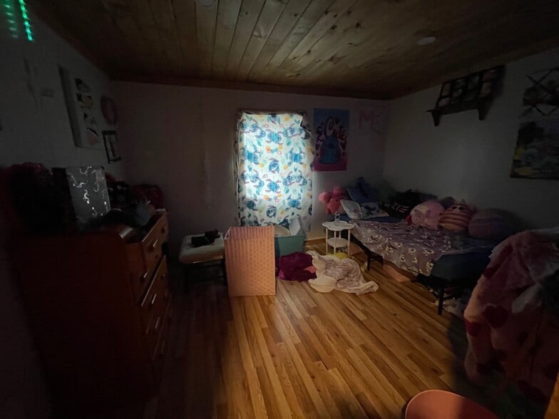 More Photos Of 19 Mason Corner Rd, Saint Albans Multifamily For Sale