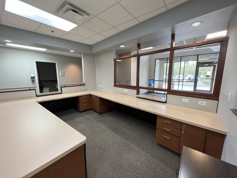 More Photos Of 3800-3840 Grant Ave, Loveland Medical For Lease