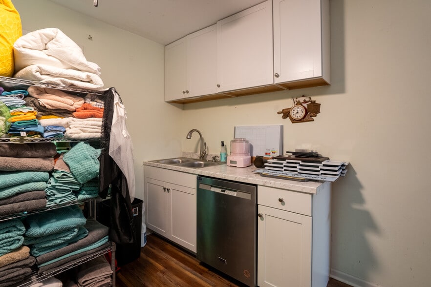 More Photos Of 38 Camp Ultima Blvd, Franklin Hospitality For Sale