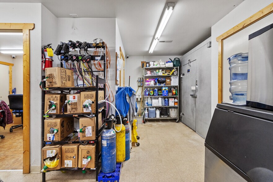 More Photos Of 200 Main st, Idaho City Specialty For Sale