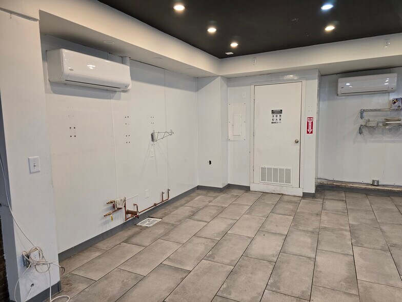 More Photos Of 141 Main St, Northampton Storefront Retail Residential For Sale