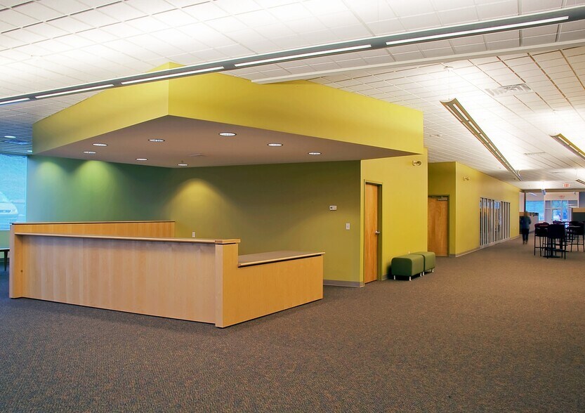 More Photos Of 801 Presque Isle Dr, Plum Warehouse For Lease