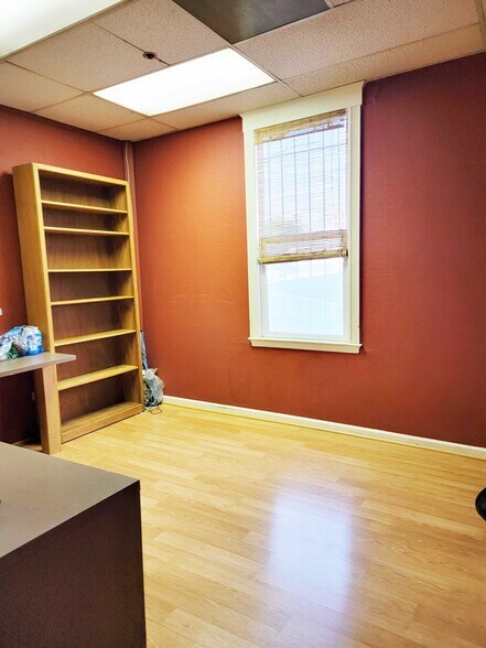 More Photos Of 862-864 Folsom St, San Francisco Flex For Sale