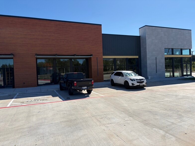 More Photos Of 7200 State Highway 78, Sachse Storefront For Lease