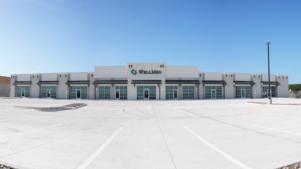 More Photos Of 14702 Northwest, Corpus Christi Storefront For Sale