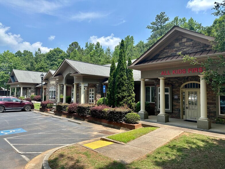 More Photos Of 4720 Peachtree Industrial Blvd, Berkeley Lake Office For Lease