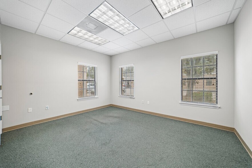 More Photos Of , Jacksonville Office For Sale