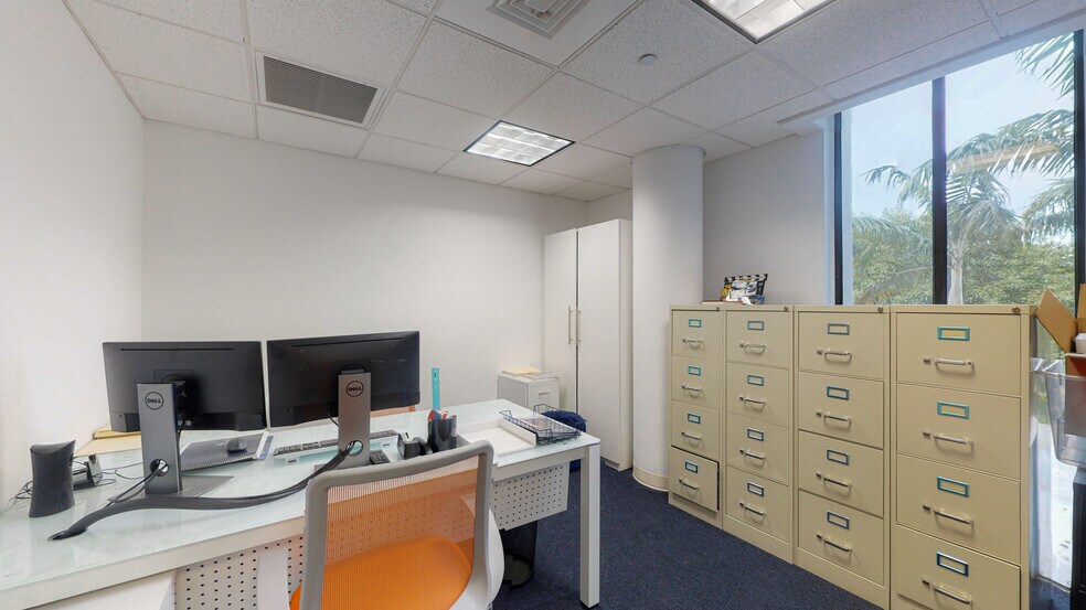 More Photos Of 4300 Biscayne Blvd, Miami Office Residential For Sale