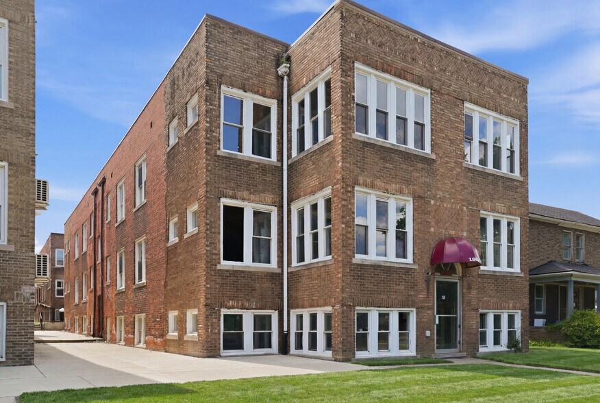 More Photos Of 1300 Porter St, Dearborn Apartments For Sale