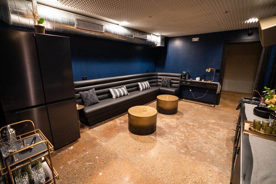 More Photos Of 505 E 7th St, Austin Freestanding For Sale