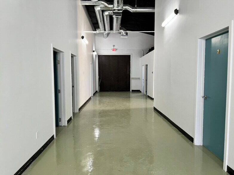 More Photos Of 8415 State St, South Gate Storefront For Sale