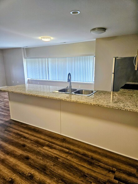 More Photos Of 6455 Lake Ave, Orchard Park Medical For Sale