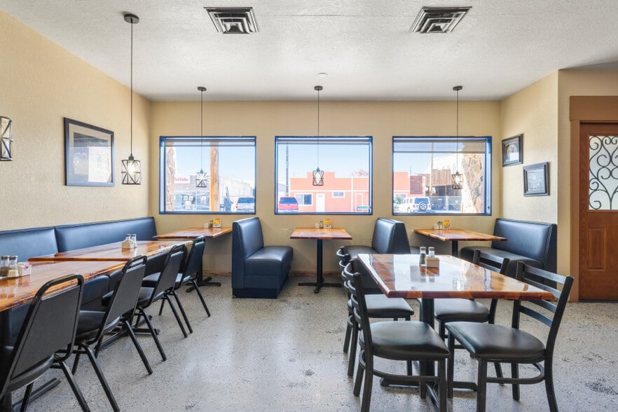 More Photos Of 2126 Broadway st, Malin Sports And Entertainment For Sale