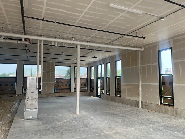 More Photos Of 5601 Fraser Cir, Madison Apartments For Lease