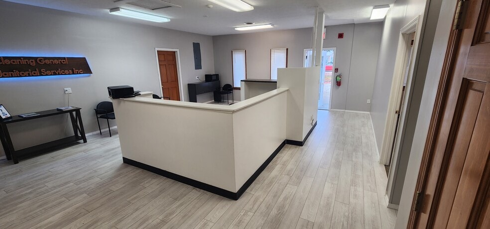 More Photos Of 3901 Wood Duck, Springfield Medical For Lease