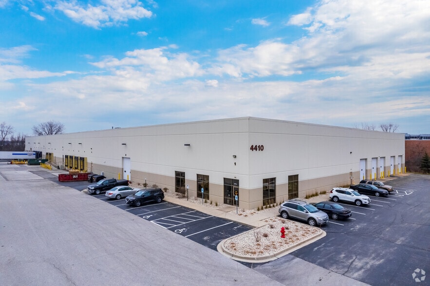 Primary Photo Of 4410 N 132nd St, Butler Warehouse For Lease