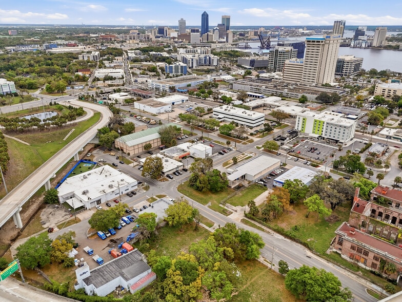 More Photos Of 622 College St, Jacksonville Land For Sale