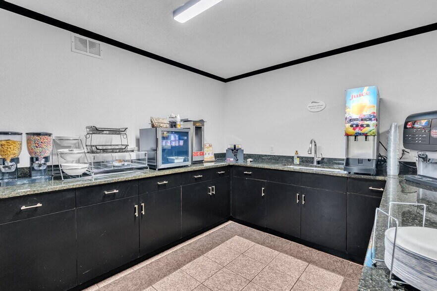 More Photos Of 962 Riverview Rd, Rock Hill Hotel For Sale