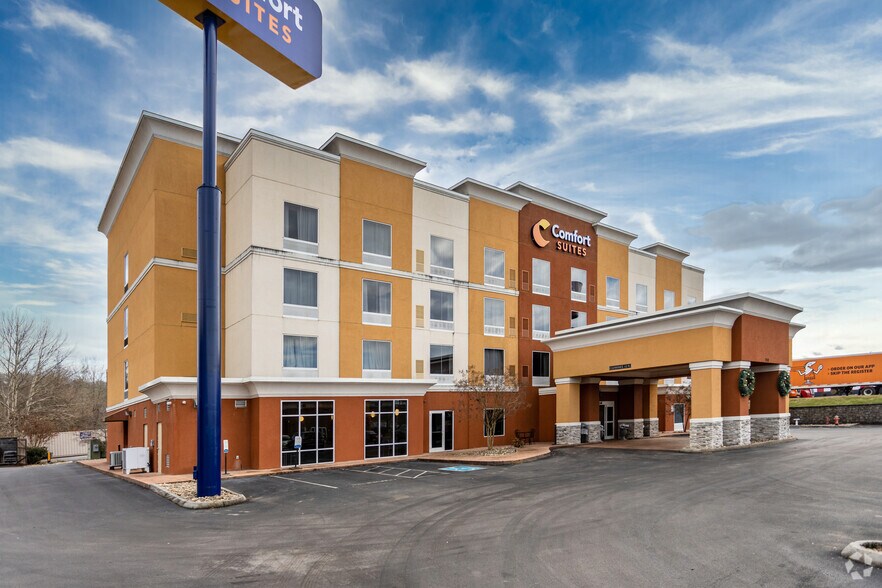 Primary Photo Of 7230 Region Ln, Knoxville Hotel For Sale