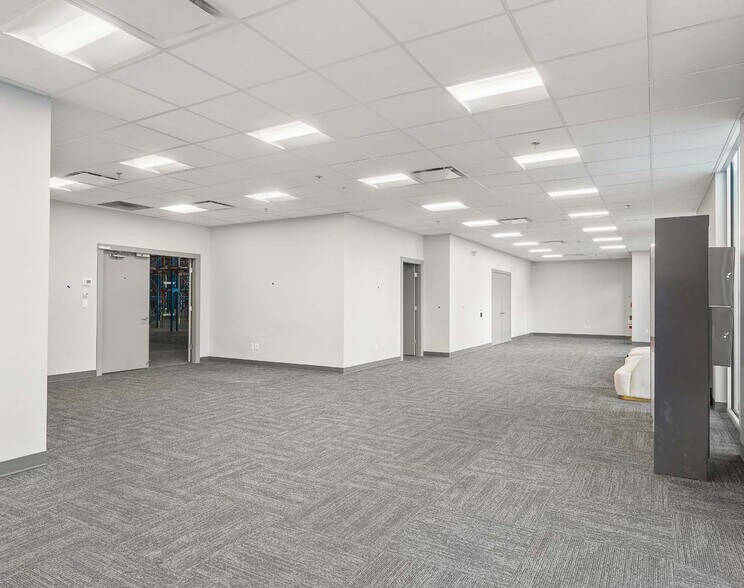 More Photos Of 19265 Airport Way, Pitt Meadows Warehouse For Lease