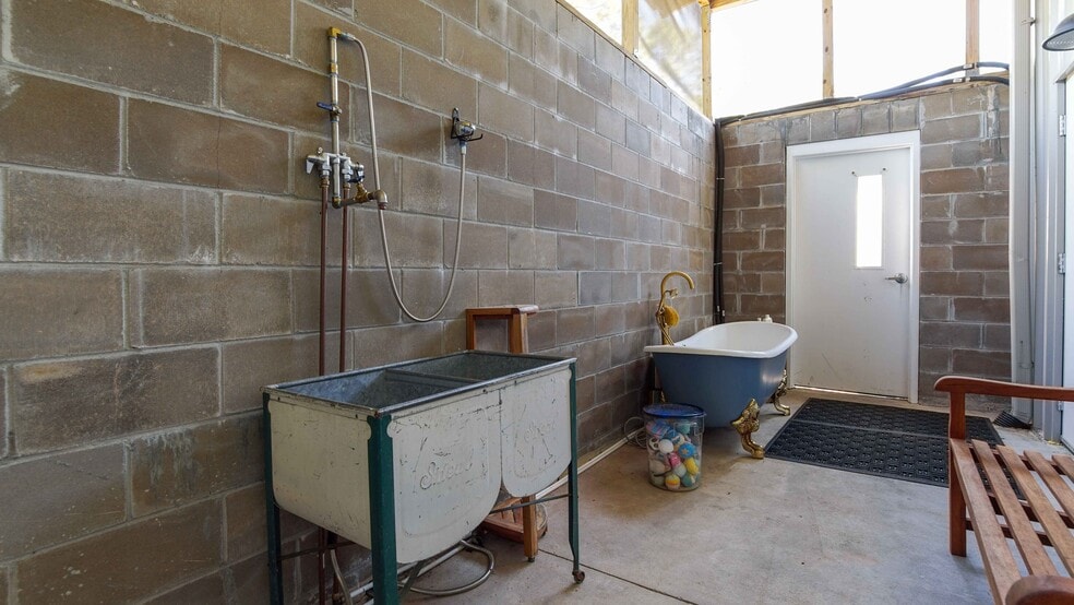 More Photos Of 17629 Cordova Pl, Panama City Beach Industrial For Sale