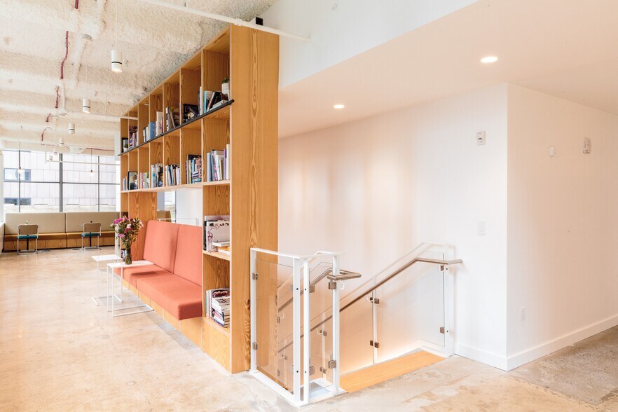 More Photos Of 75 Rockefeller Plaza, New York Office For Lease