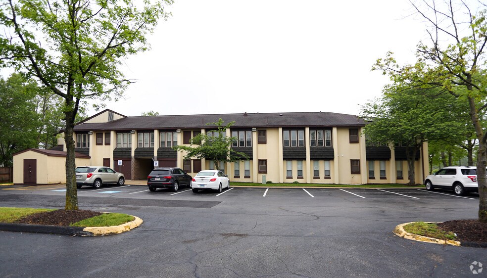 More Photos Of 9811 Mallard Dr, Laurel Medical For Lease