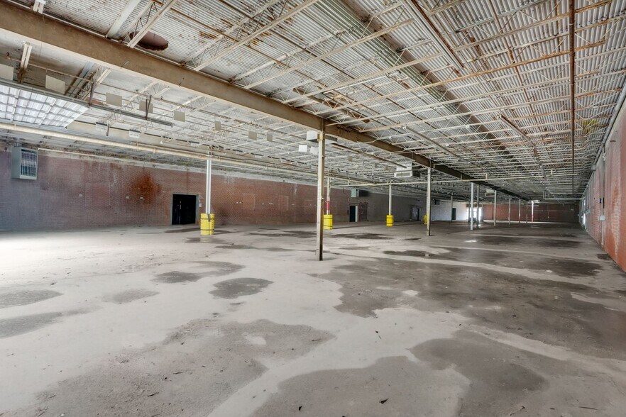 More Photos Of 900 W Academy St, Cherryville Manufacturing For Sale