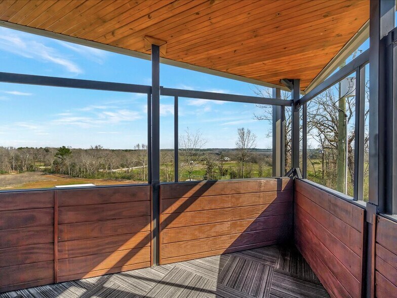 More Photos Of 9778 N US Highway 59, Nacogdoches Research And Development For Sale