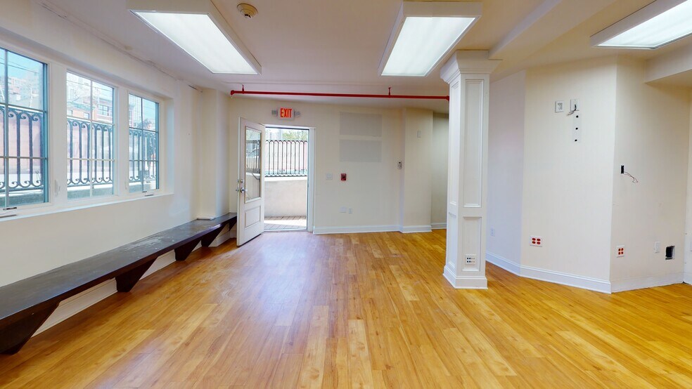 More Photos Of 123 Tidewater St, Jersey City Storefront Retail Office For Lease