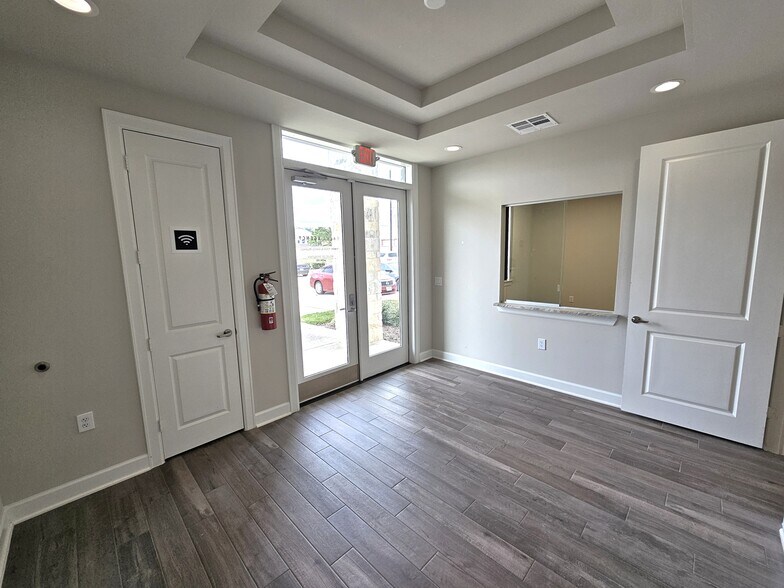 More Photos Of 3129 Kingsley Dr, Pearland Office For Lease