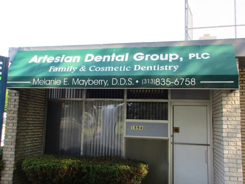 More Photos Of 18940 Schoolcraft, Detroit Medical For Lease