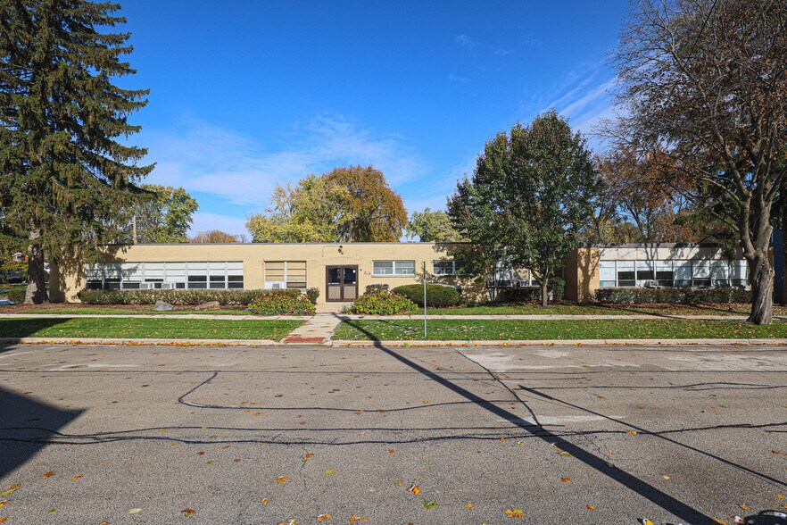 Primary Photo Of 331 George St, West Chicago Schools For Sale