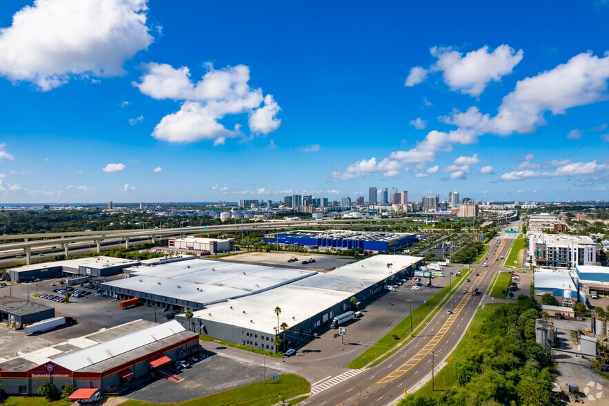 More Photos Of 2717-2729 E Adamo Dr, Tampa Warehouse For Lease