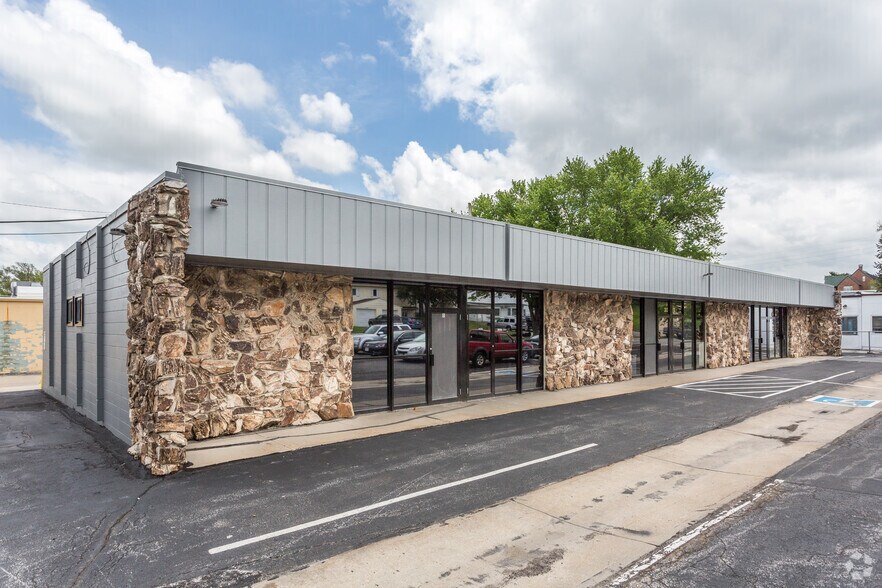 More Photos Of 3015 Menke Cir, Omaha Office For Lease
