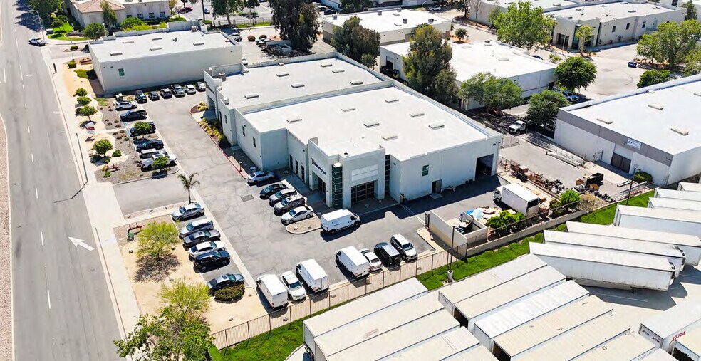 More Photos Of 630 S Waterman Ave, San Bernardino Showroom For Sale