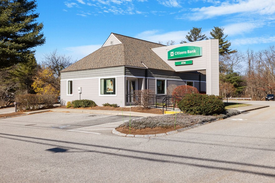 Primary Photo Of 155 Bridge St, Pelham Bank For Lease