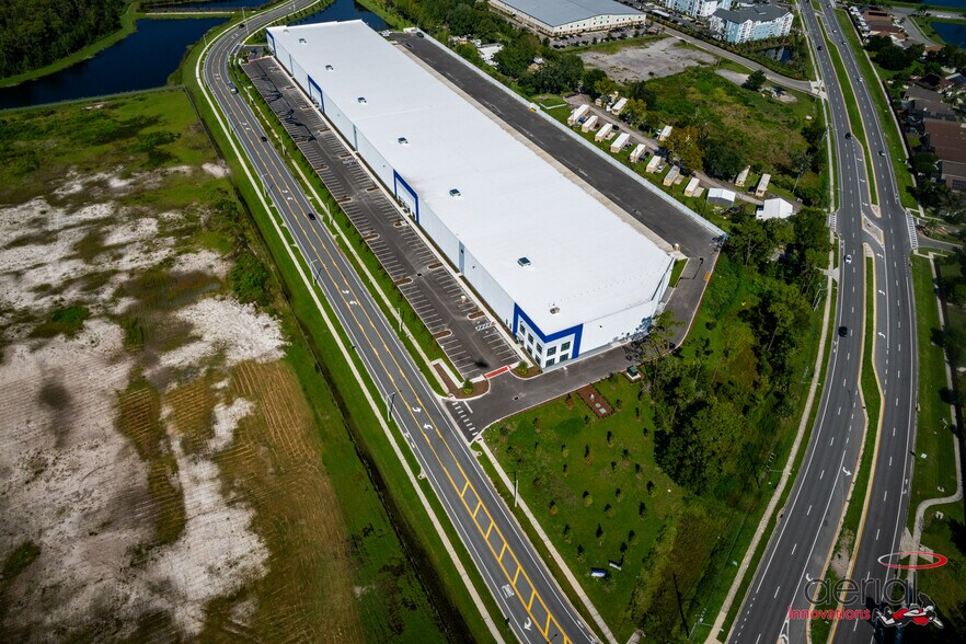 More Photos Of 6965 Marketplace Dr, Orlando Distribution For Lease