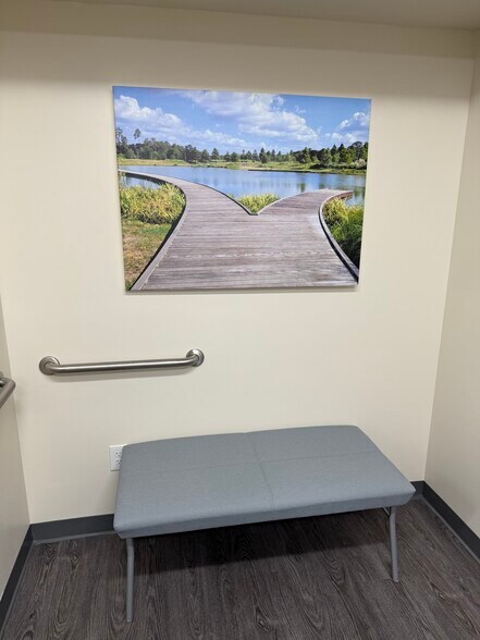 More Photos Of 1250 E Cliff Dr, El Paso Medical For Lease