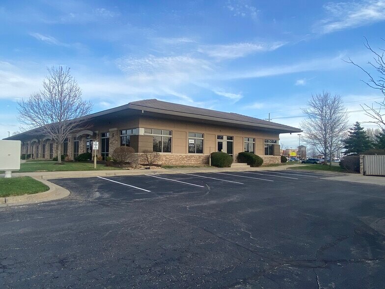 More Photos Of 14241-14257 Metcalf Ave, Overland Park Medical For Lease