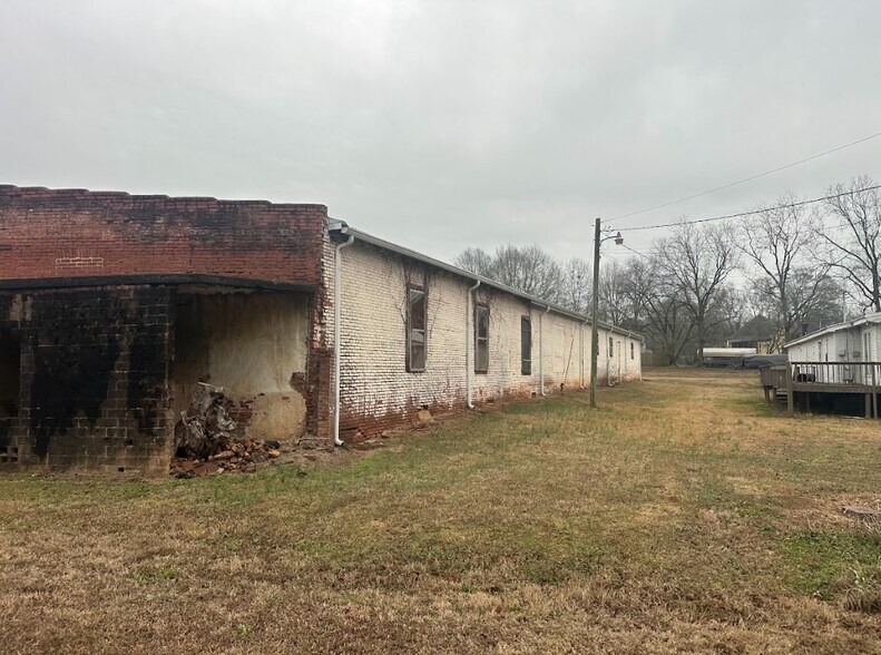 More Photos Of 530 Sims St, Maysville Flex For Sale