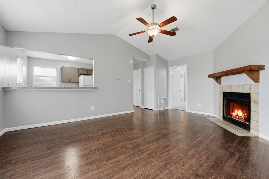 More Photos Of 3707 Buffalo Springs Trl, Georgetown Apartments For Sale