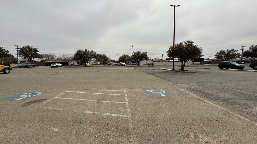 More Photos Of 1941 E 37th St, Odessa Office For Sale