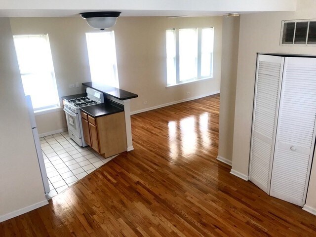 More Photos Of 2332 W Charleston St, Chicago Apartments For Sale